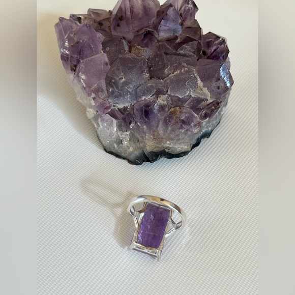 Purple Amethyst Sterling Silver Ring Size 9 - Picture 3 of 5